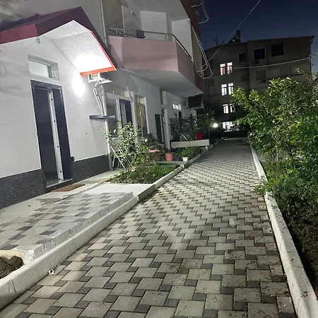 アパート Rent-apartament Durres Al *